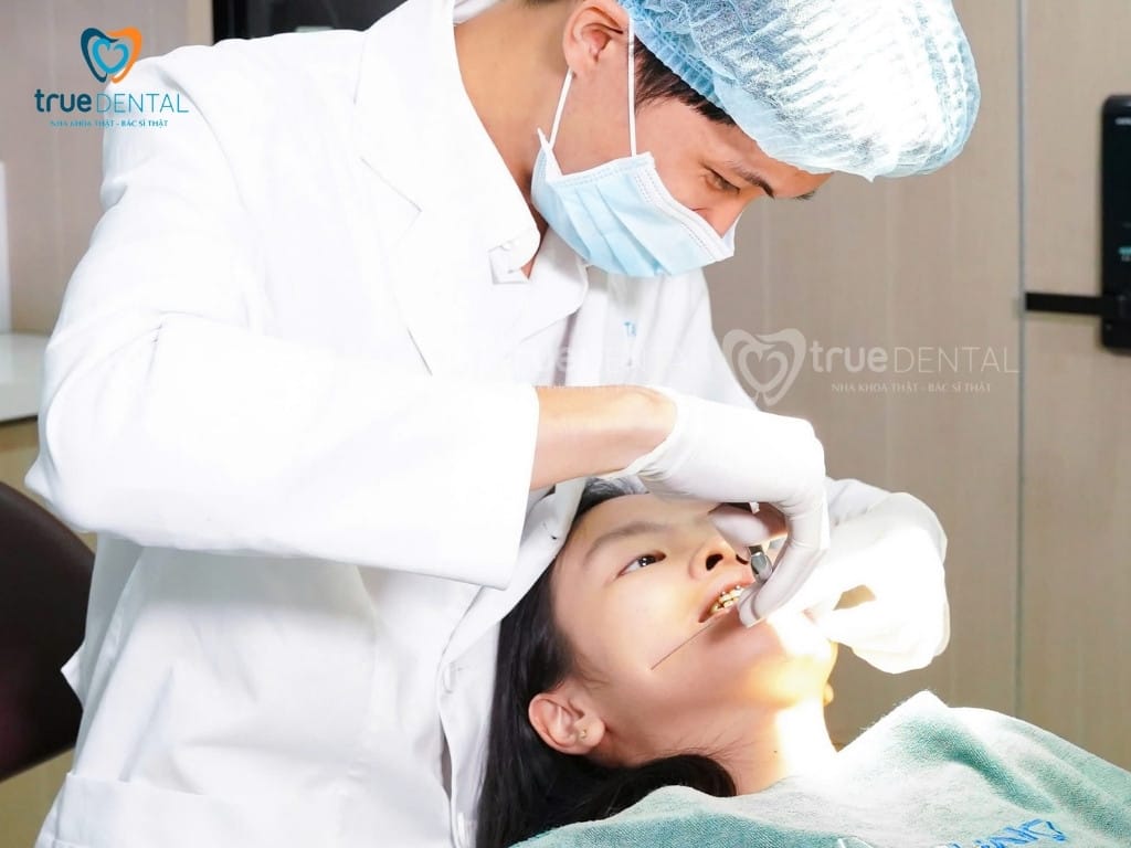 Các loại mắc cài niềng răng đang có mặt trên thị trường 1 niềng răng mắc cài là gì