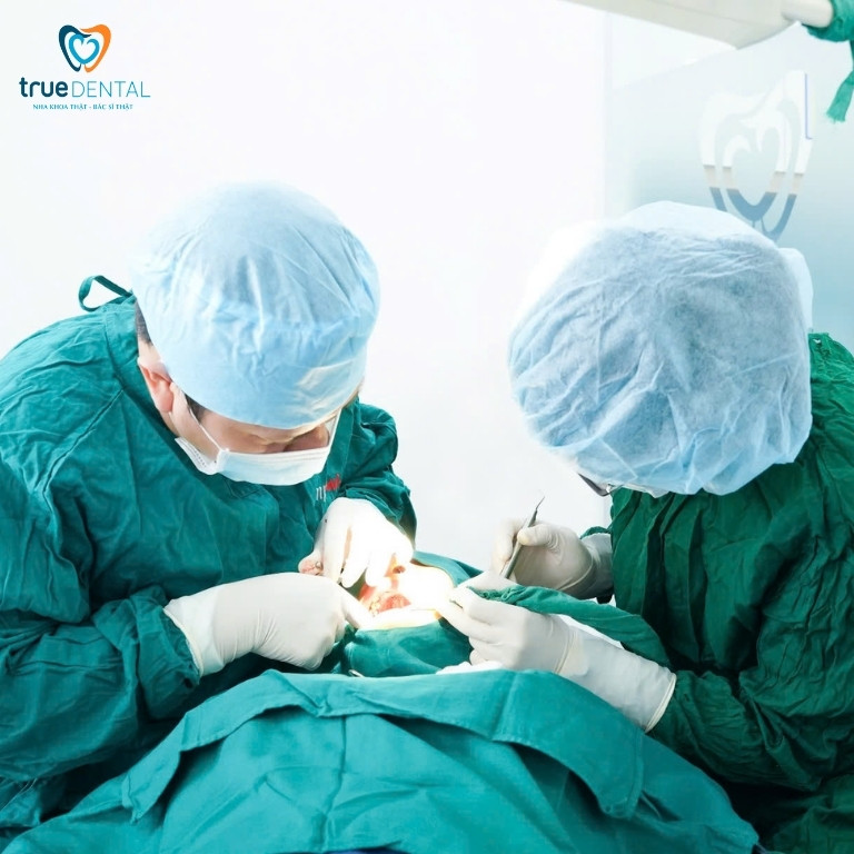 CẮM IMPLANT RĂNG CỬA: QUY TRÌNH THỰC HIỆN VÀ NHỮNG ĐIỀU CẦN BIẾT 2 Quy trình cắm implant răng cửa