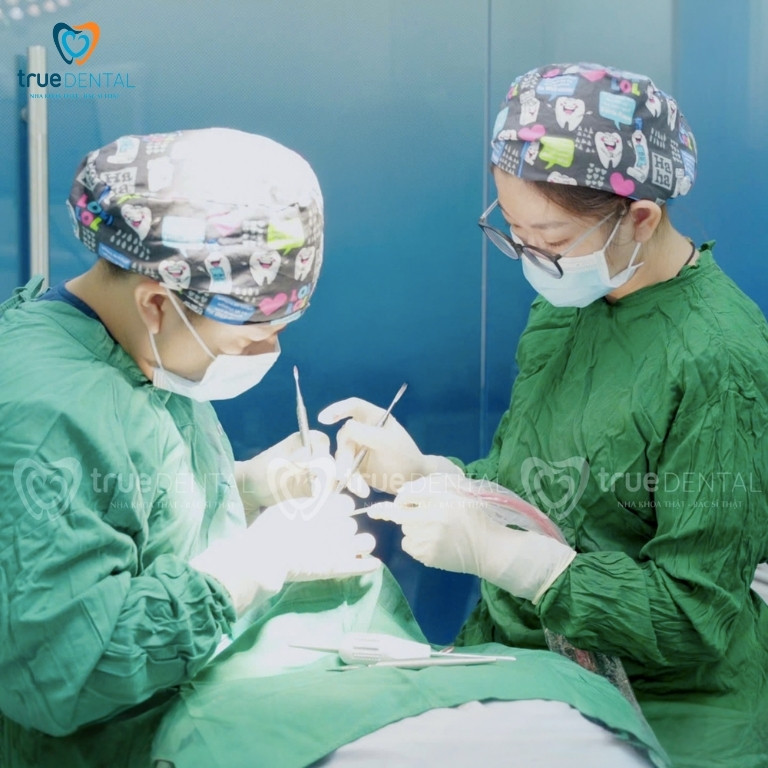 GHÉP NƯỚU LÀ GÌ? TRỒNG RĂNG IMPLANT CÓ CẦN GHÉP NƯỚU KHÔNG? 4 Quy trình ghép nướu trong trồng răng implant