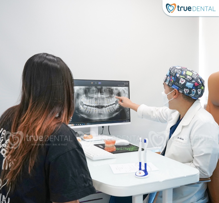 QUY TRÌNH NHỔ RĂNG KHÔN CHUẨN Y KHOA - NHỮNG ĐIỀU BẠN CẦN BIẾT 3 Quy trình nhổ răng khôn chuẩn y khoa