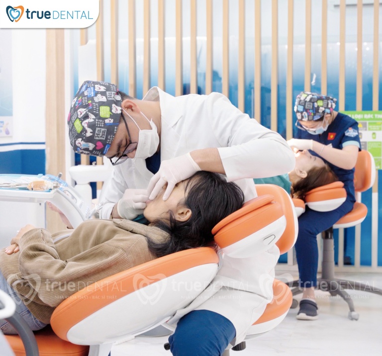 Cạo vôi răng là gì? Có nên cạo vôi răng không - Bác sĩ tư vấn 4 Bao lâu cạo vôi răng 1 lần?