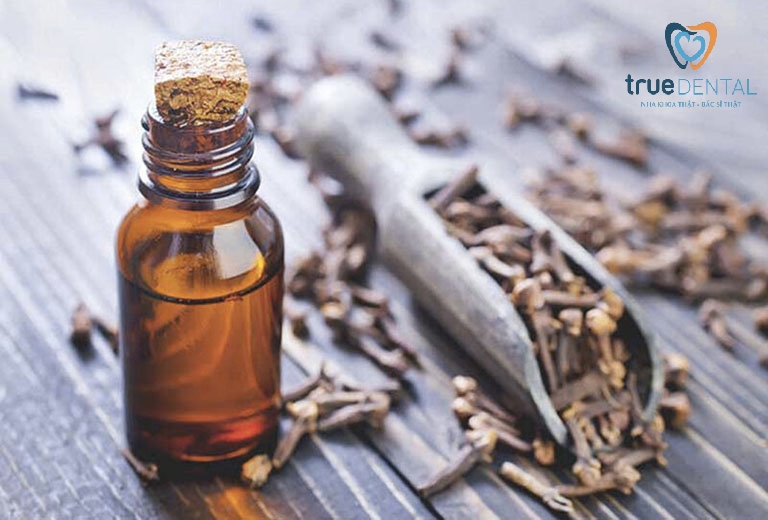 Đau răng khôn - Cách giảm đau nhanh nhất tại nhà đơn giản 7 Sử dụng đinh hương giảm đau răng khôn