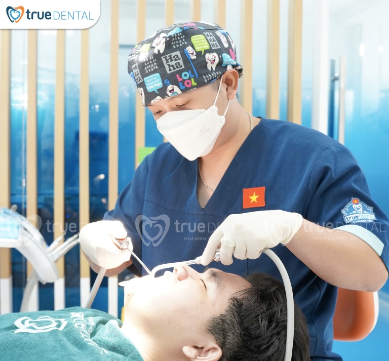 Quy trình lấy tủy răng chuẩn Y khoa với 7 bước 2 7 bước trong quy trình lấy tủy răng chuẩn Y khoa