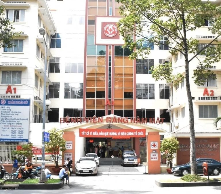 Trám răng ở đâu tốt tại TPHCM? Review 8 địa chỉ uy tín 5 Bệnh viện Răng Hàm Mặt TP. HCM trám răng