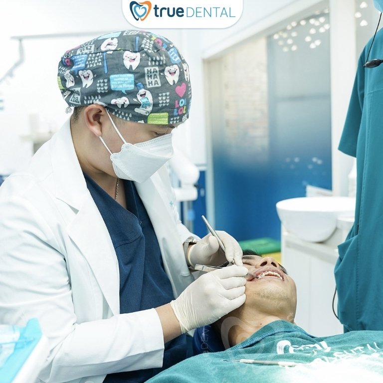 Niềng răng mắc cài được gắn vào răng như thế nào? 12 Quy trình gắn mắc cài đúng chuẩn Y khoa