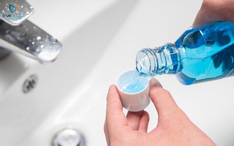 cách chọn răng sứ thích hợp cho người cao tuổi
