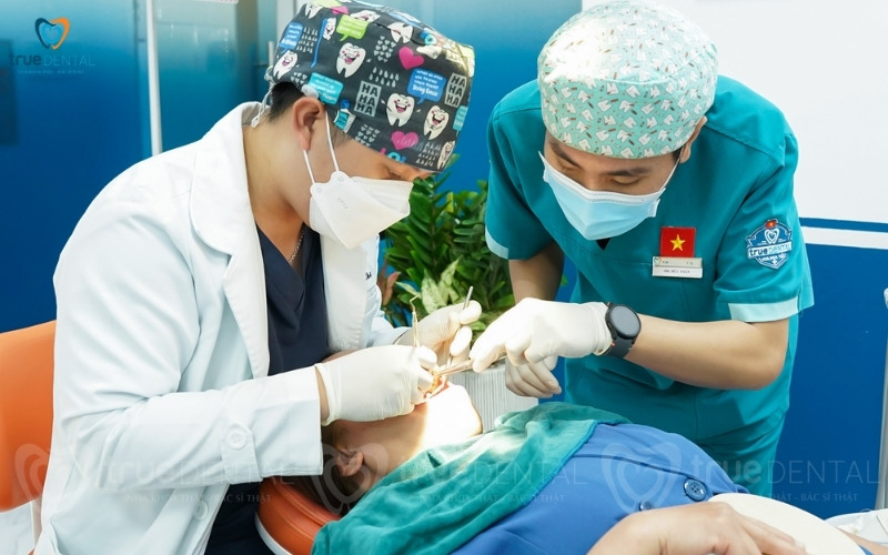 Chi phí bọc răng sứ Zirconia tại TP.HCM
