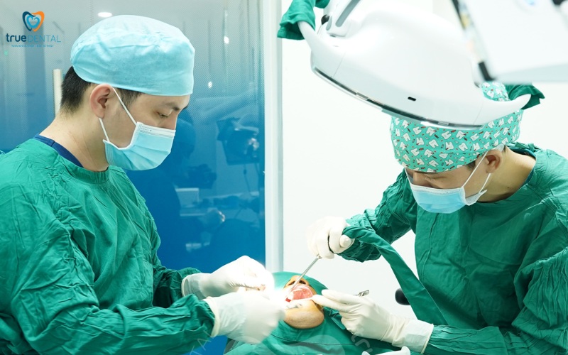 Rủi ro khi cấy ghép Implant ở người hút thuốc 5 rủi ro khi cấy ghép Implant ở người hút thuốc