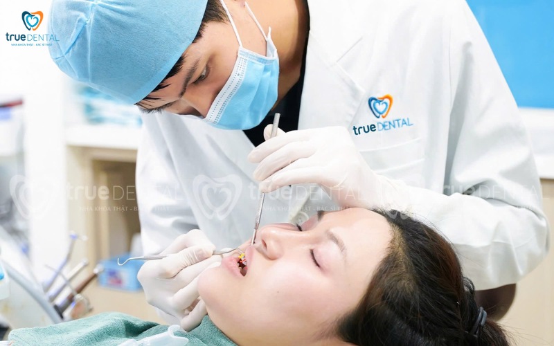 Rủi ro niềng răng ở người bị viêm lợi