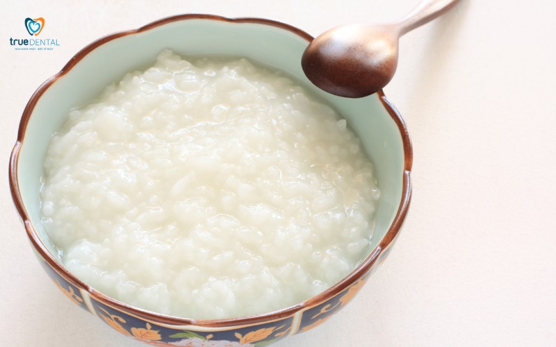 Cách chăm sóc implant sau phẫu thuật tại nhà