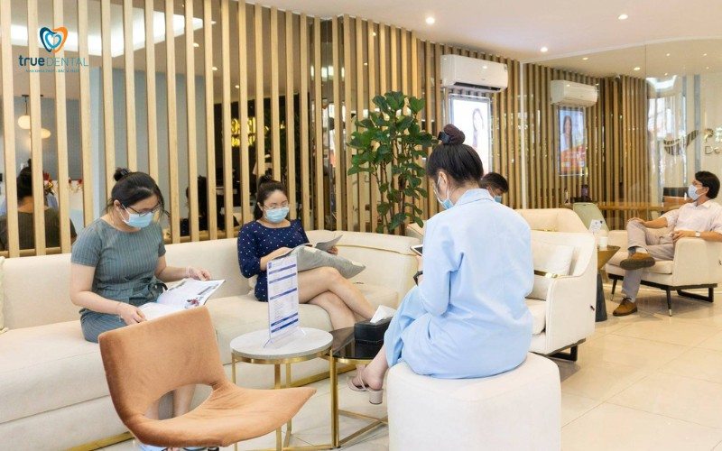 Địa chỉ cấy ghép Implant uy tín tại TP.HCM: Top 10 nha khoa hàng đầu 2025 6 địa chỉ cấy ghép implant uy tín tại TP.HCM