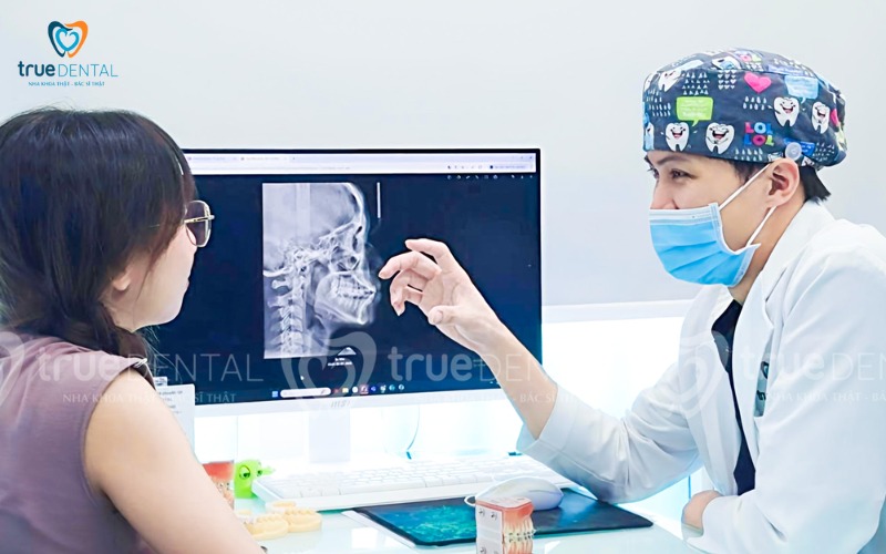 Nên làm expander trước khi niềng hay kết hợp cùng lúc