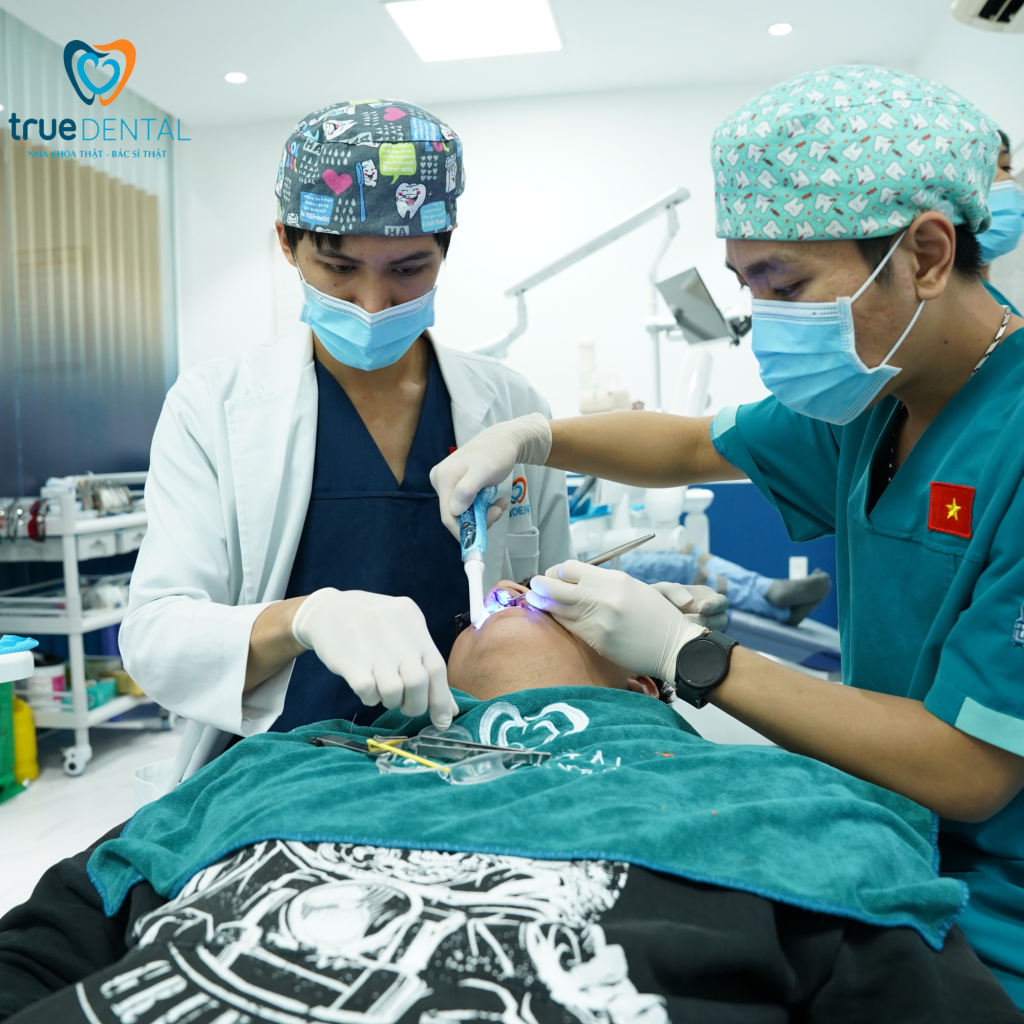 Ai phù hợp với mắc cài cánh cứng