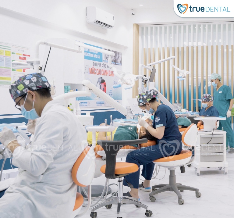 Trường hợp thực tế: Tẩy trắng răng cho học sinh TPHCM tại True Dental