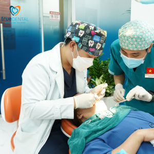 răng bị xỉn màu do nguyên nhân gì